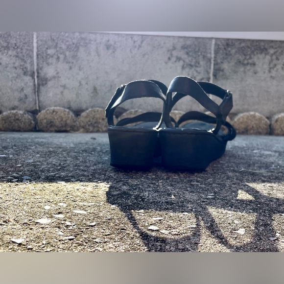 BORN Brand Strappy Sandals - Wedge - Leather - Black - Women’s Size 9M -Open Toe - Picture 3 of 11